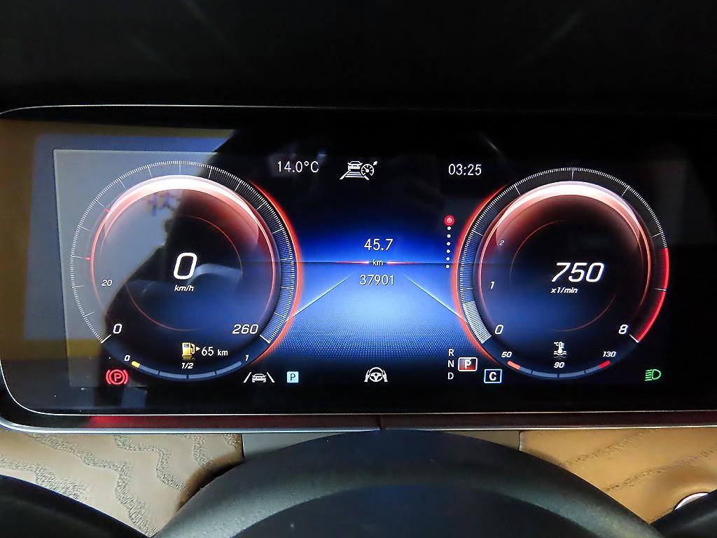 Mercedes Benz E class - Vista 8