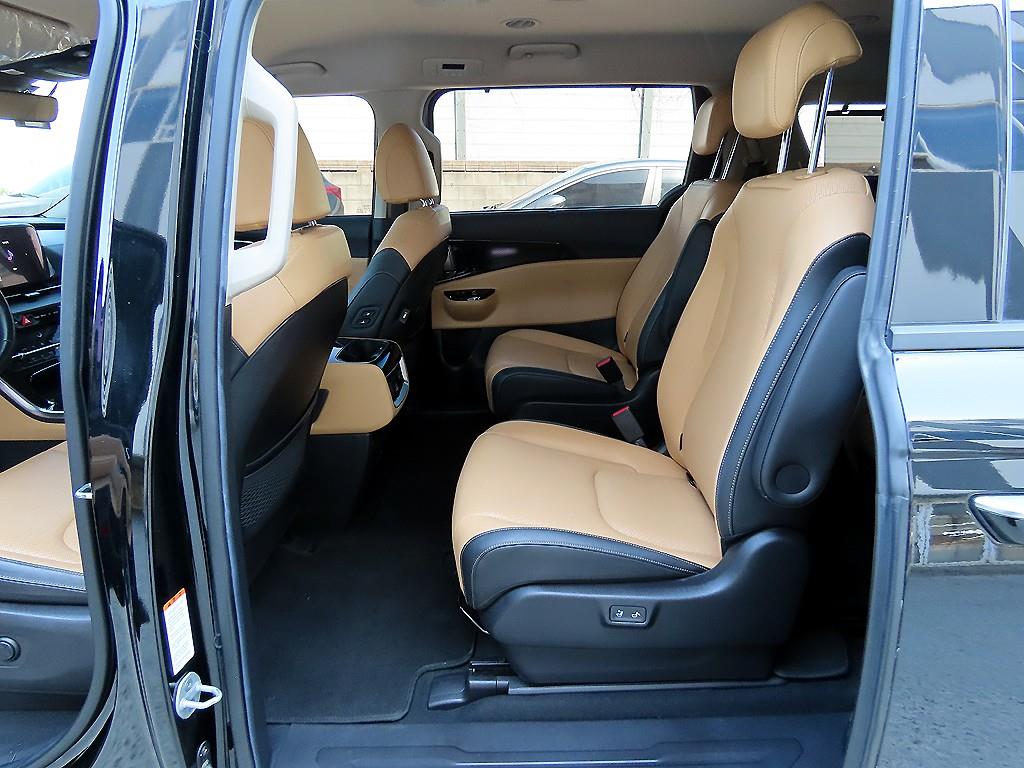 KIA Carnival - Vista 6