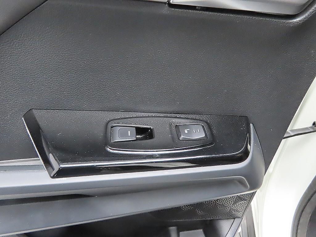 Ssangyong Torres 2023 Blanco - Importación desde Corea - HF Imports Iquique - Foto 9