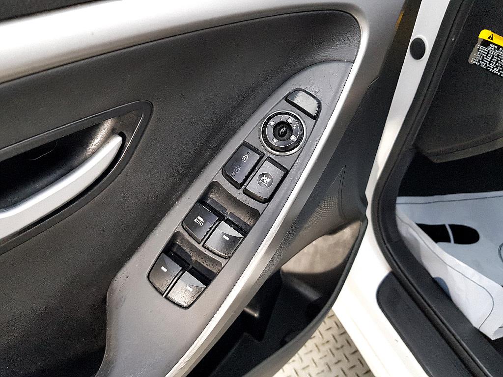 HYUNDAI i30 - Vista 11