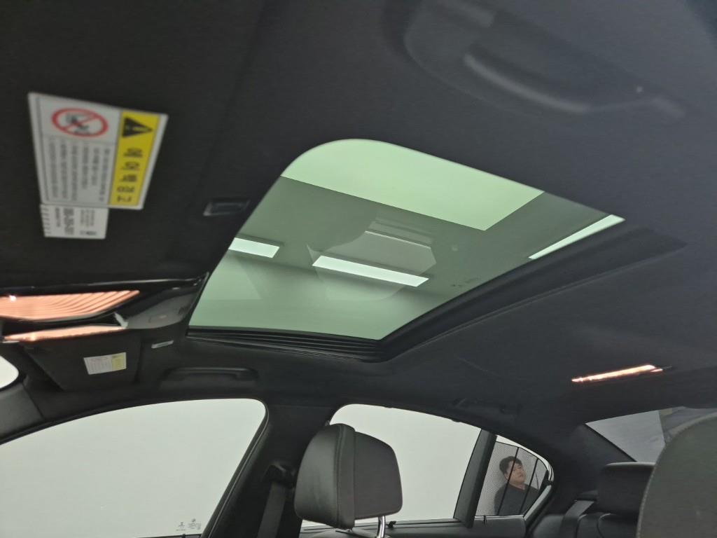 BMW 5 Series 2018 Blanco - Importación desde Corea - HF Imports Iquique - Foto 13