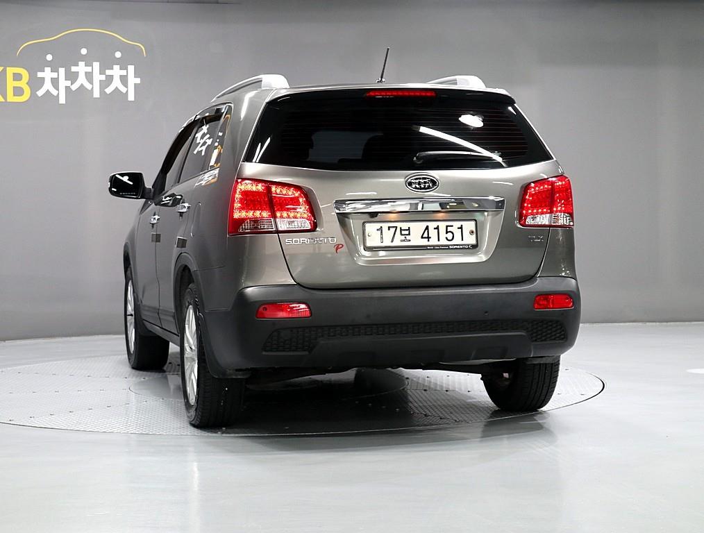 KIA Sorento - Vista 4