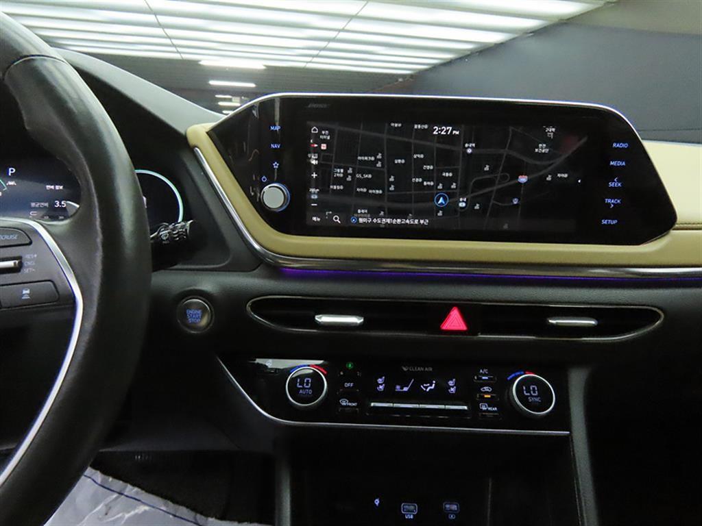 HYUNDAI Sonata - Vista 12