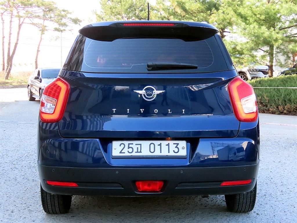 Ssangyong Tivoli - Vista 4