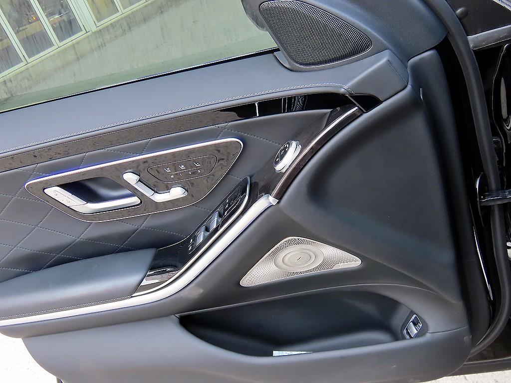 Mercedes Benz S Class - Vista 12