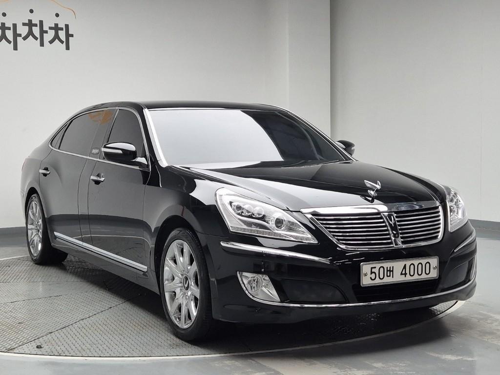 HYUNDAI Equus - Vista 2