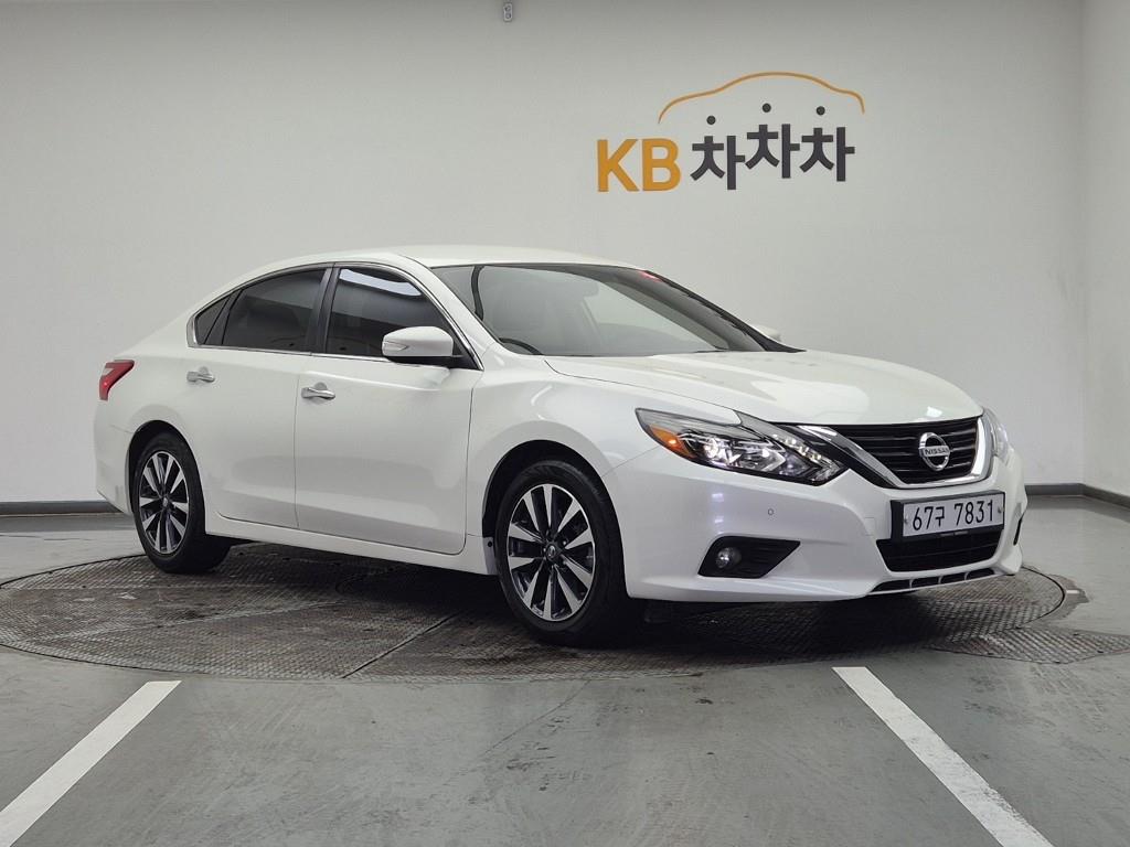 Nissan Altima - Vista 2