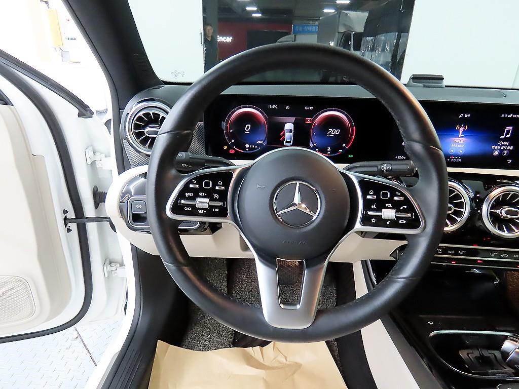 Mercedes Benz A Class - Vista 9