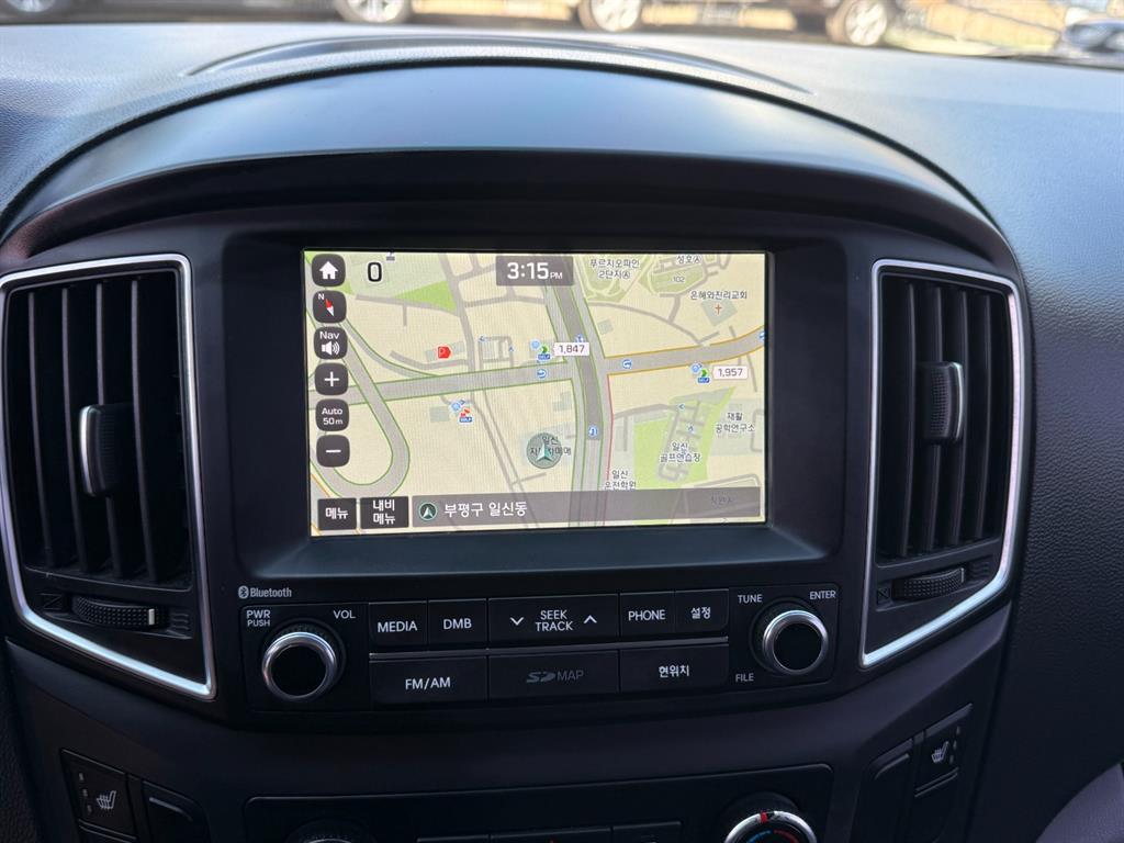 HYUNDAI Starex - Vista 8