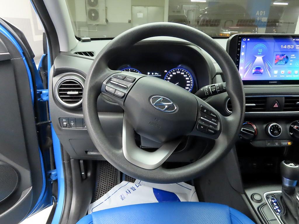 HYUNDAI Kona - Vista 7