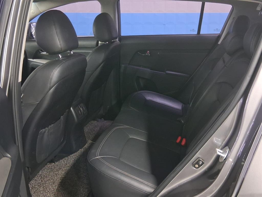 KIA Sportage - Vista 8