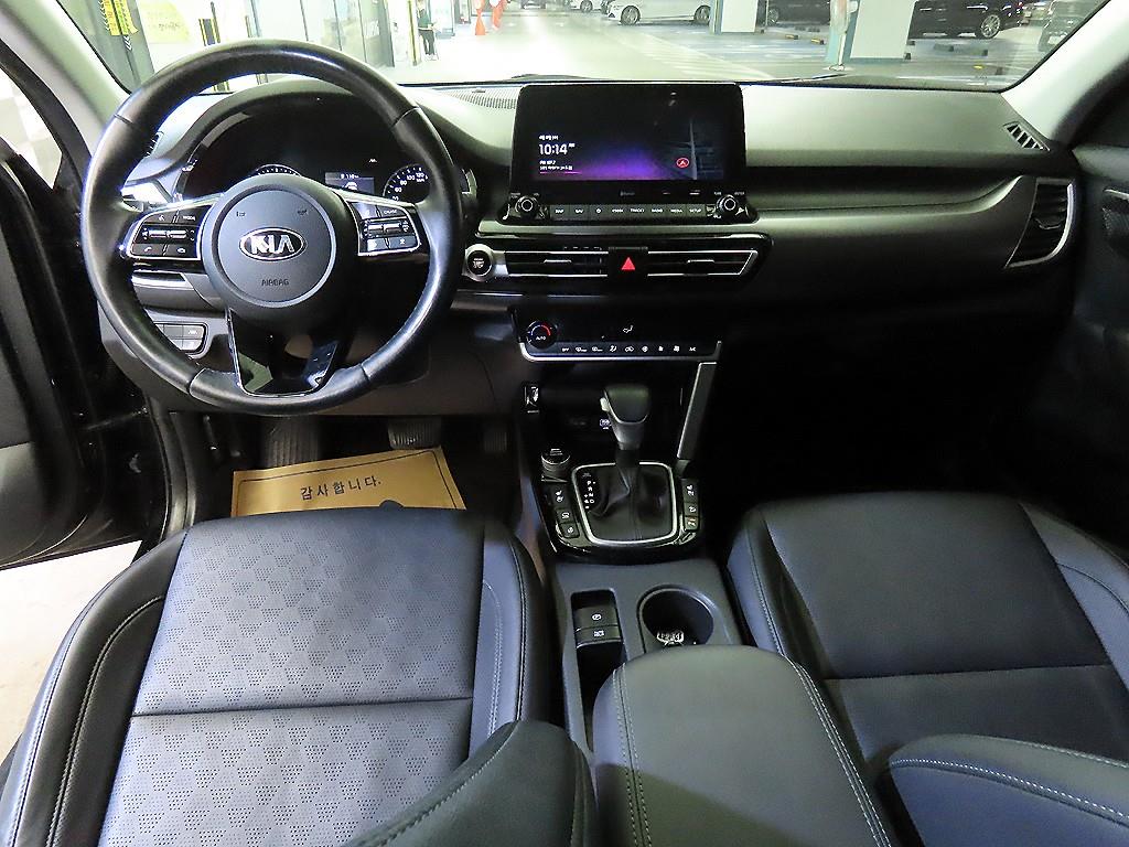 KIA Seltos - Vista 10