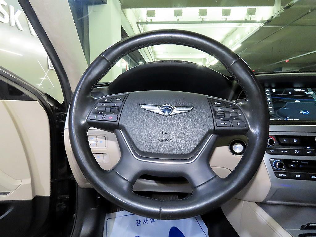 Genesis G80 - Vista 8