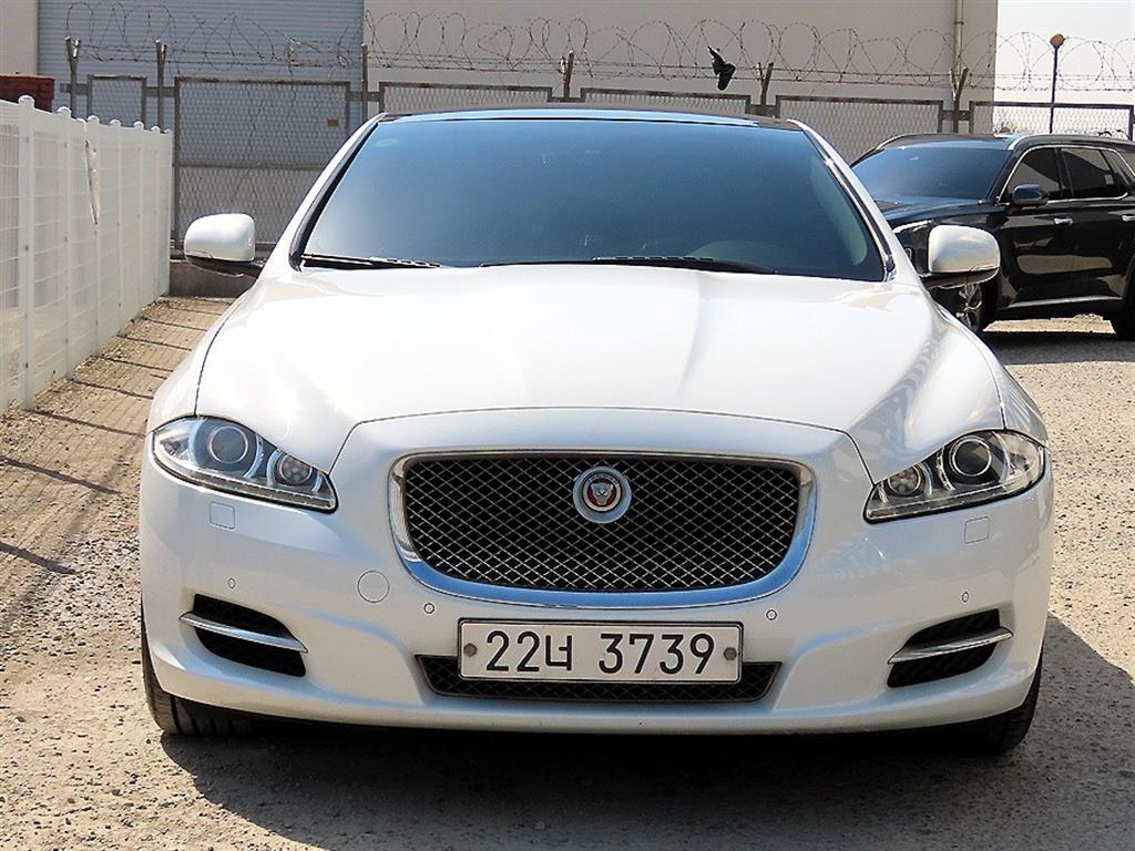 Jaguar XJ 2015 Blanco - Importación desde Corea - HF Imports Iquique - Foto 1