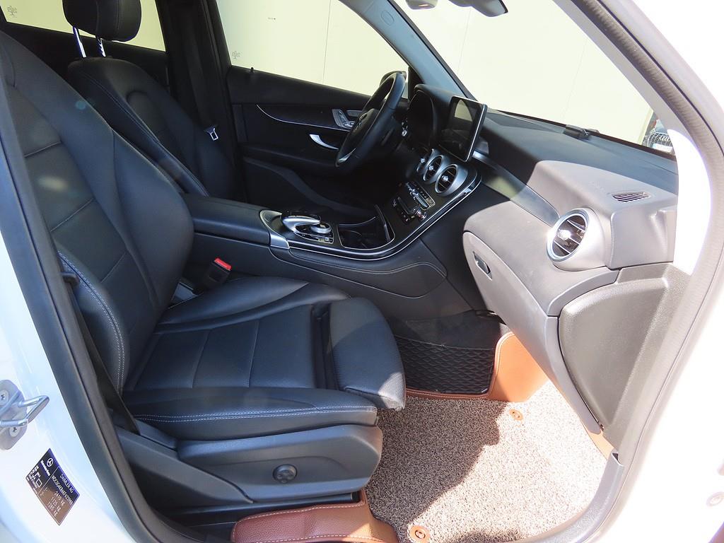 Mercedes Benz GLC Class - Vista 7