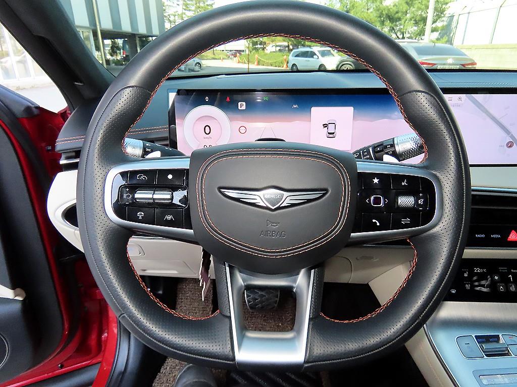 Genesis GV70 - Vista 8