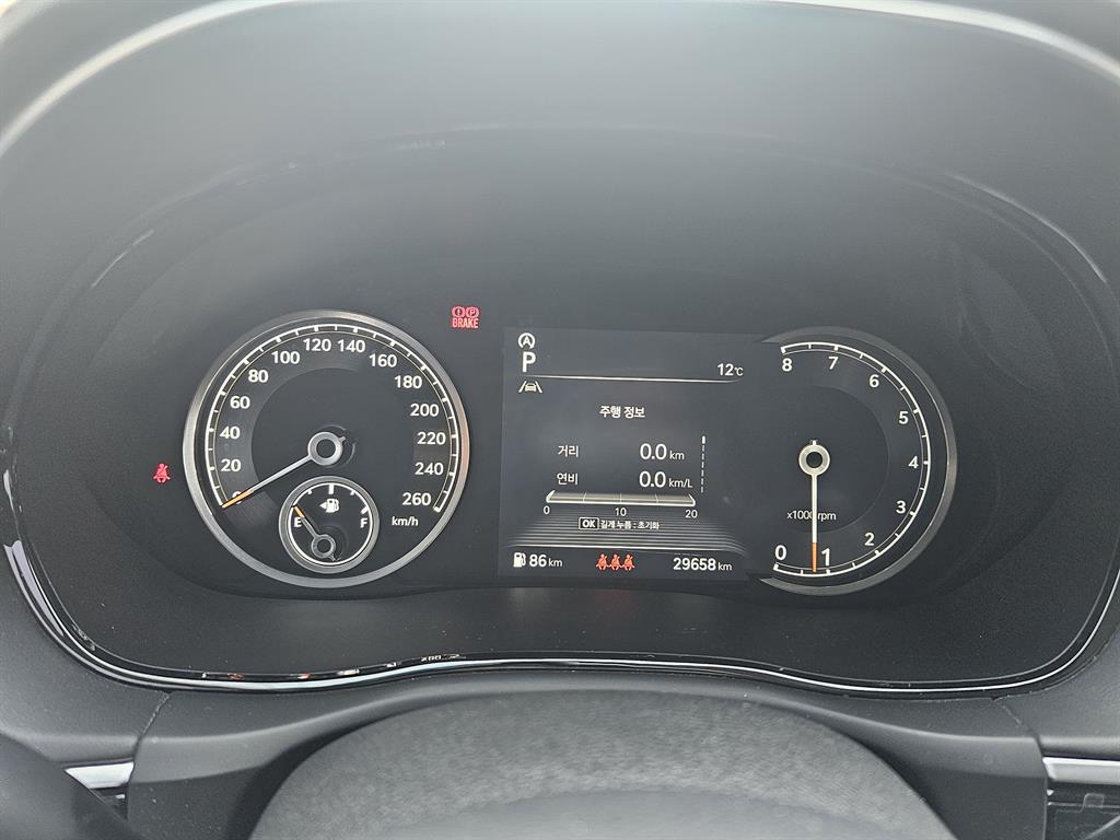 Genesis GV70 - Vista 6