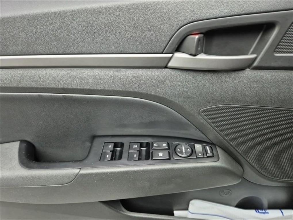 HYUNDAI Avante 2017 Plateado - Importación desde Corea - HF Imports Iquique - Foto 17