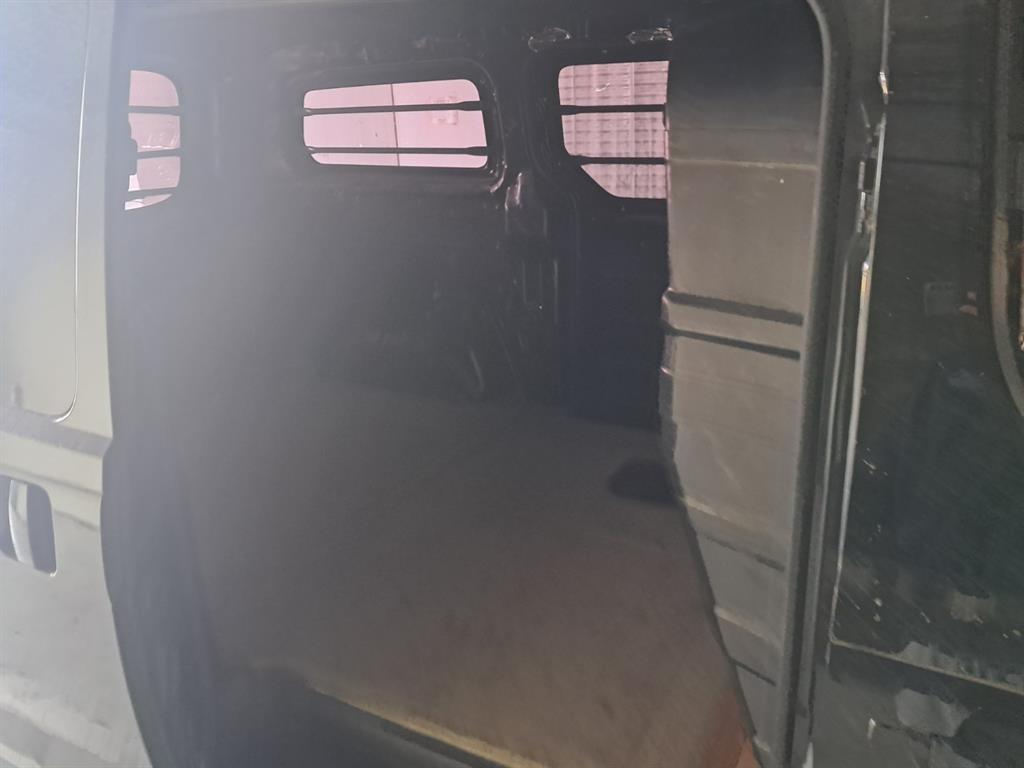 HYUNDAI Starex - Vista 9