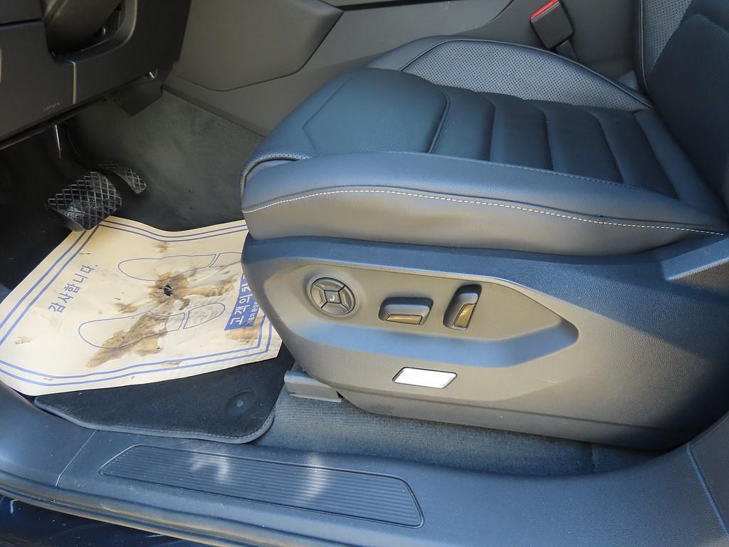 Volkswagen Touareg 2023 Azul - Importación desde Corea - HF Imports Iquique - Foto 15