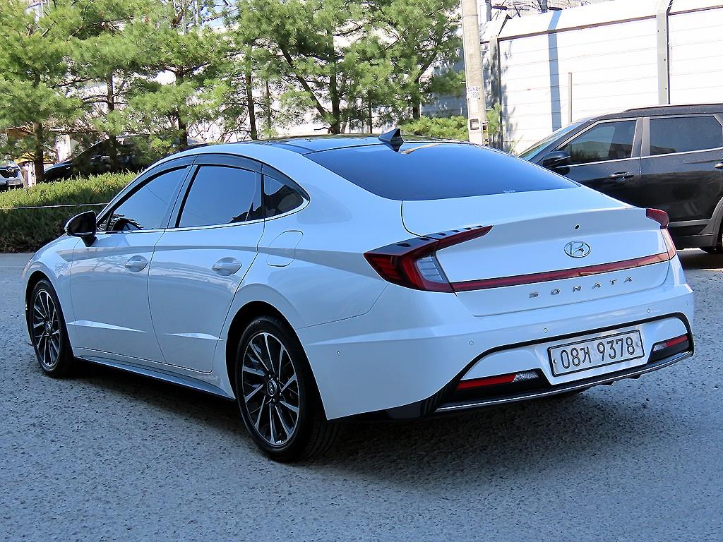 HYUNDAI Sonata - Vista 3