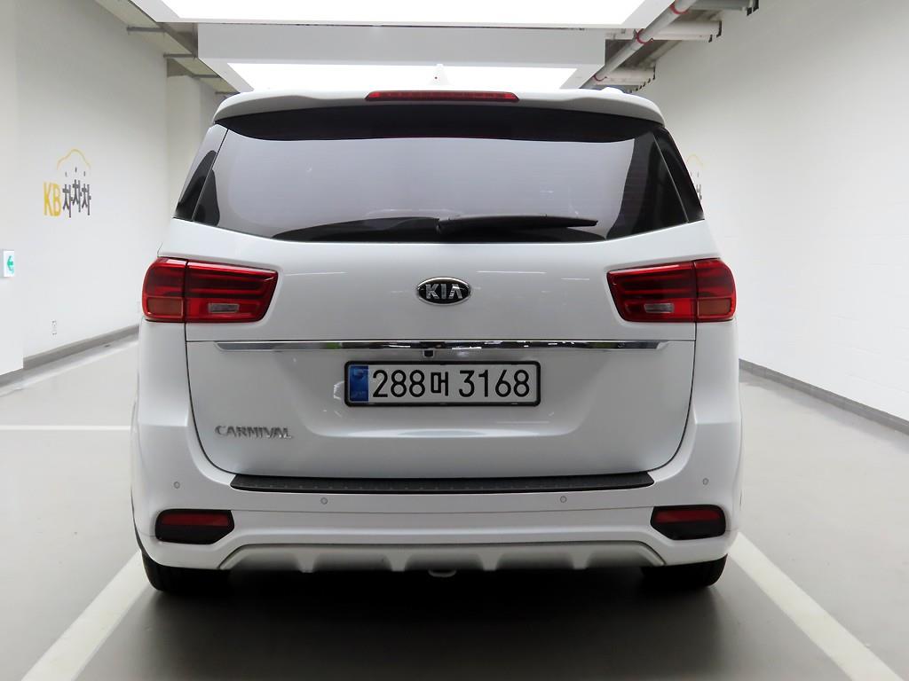 KIA Carnival - Vista 4