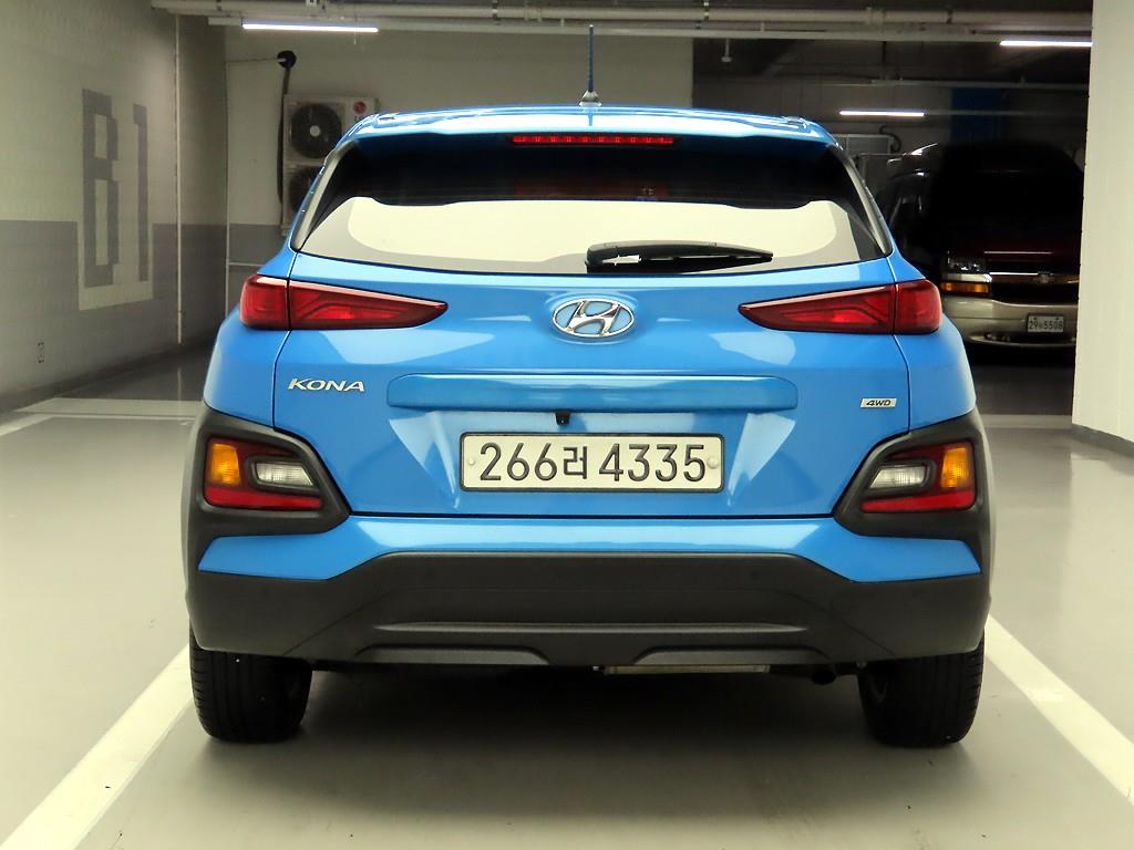 HYUNDAI Kona - Vista 4