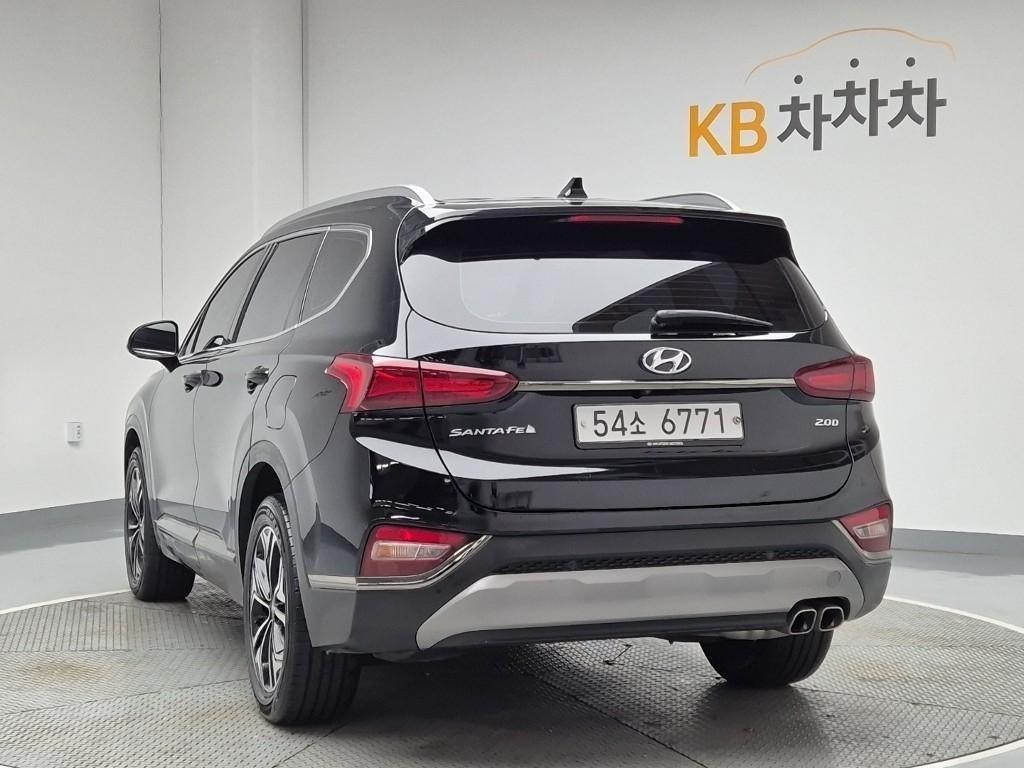 HYUNDAI Santa Fe - Vista 2