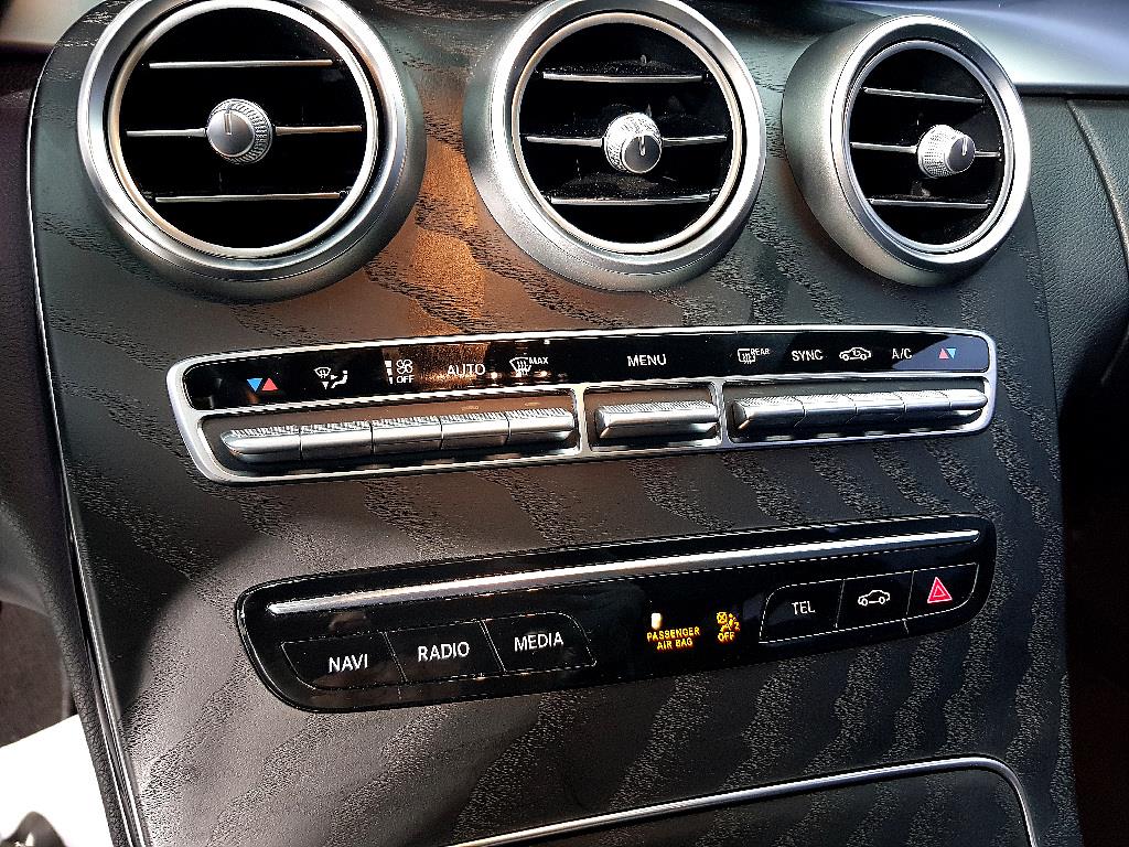 Mercedes Benz C Class - Vista 12