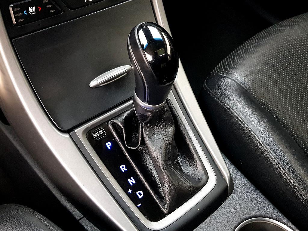HYUNDAI Avante 2014 Blanco - Importación desde Corea - HF Imports Iquique - Foto 13