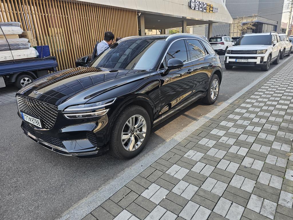 Genesis GV70 - Vista 2