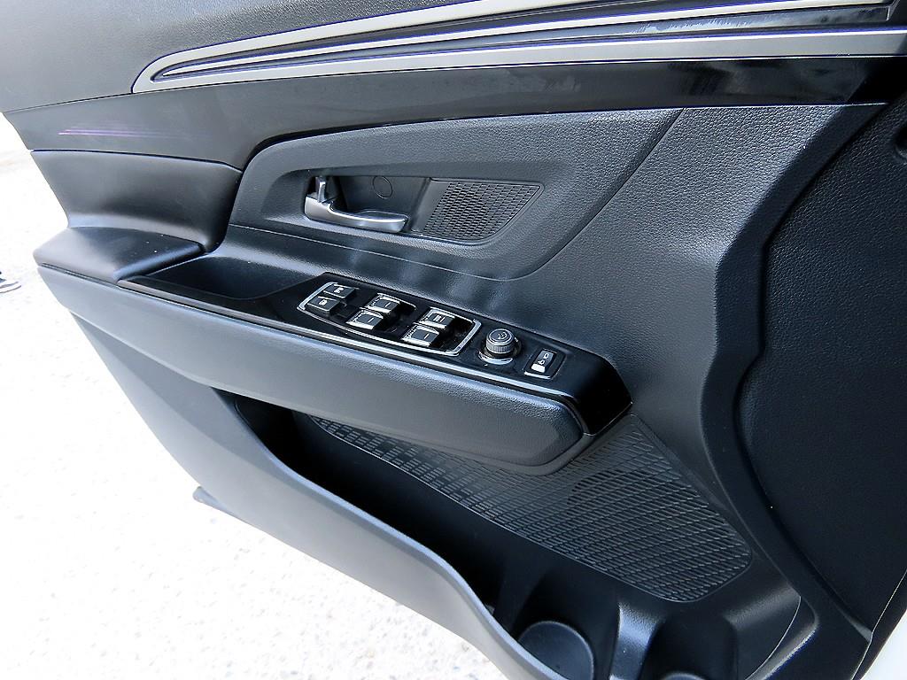 Ssangyong Korando - Vista 11