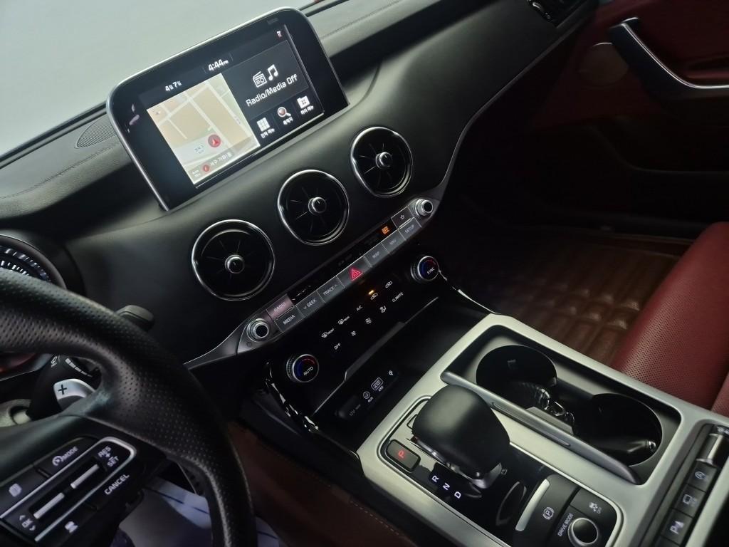 KIA Stinger - Vista 10