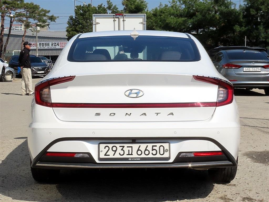 HYUNDAI Sonata - Vista 4