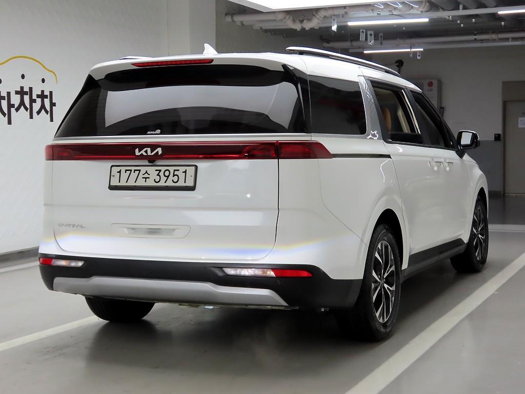 KIA Carnival - Vista 4