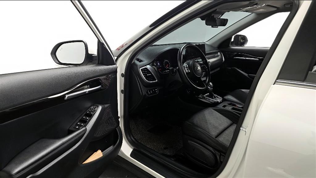 KIA Seltos - Vista 10