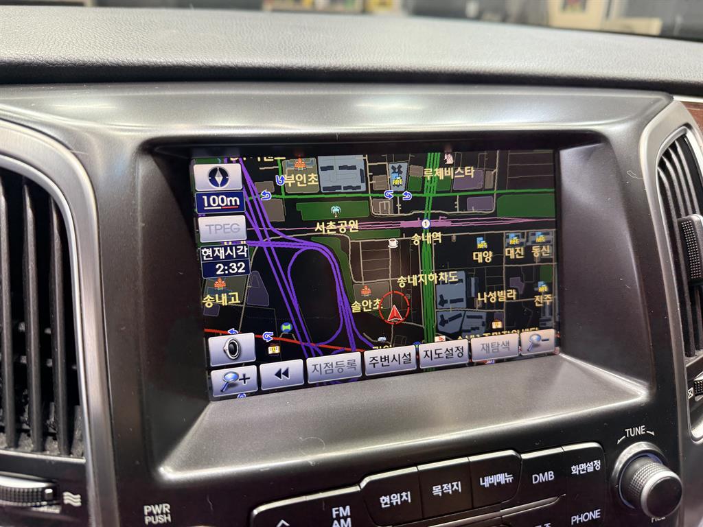 HYUNDAI Equus - Vista 7