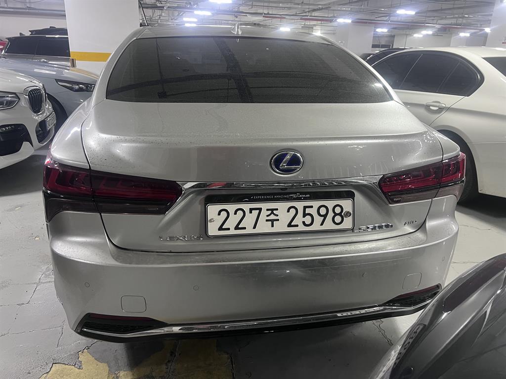 Lexus LS - Vista 6