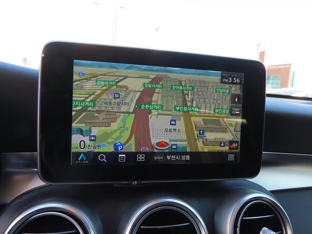 Mercedes Benz GLC Class - Vista 8