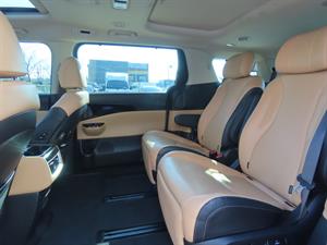 KIA Carnival - Vista 12