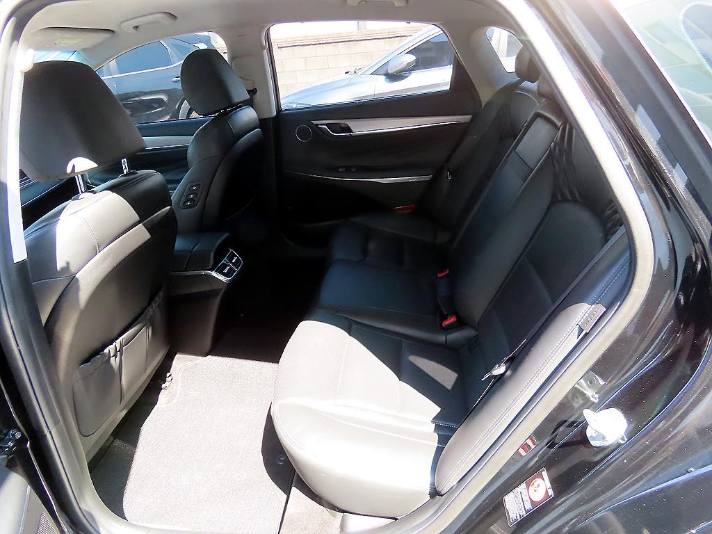 HYUNDAI Grandeur - Vista 6