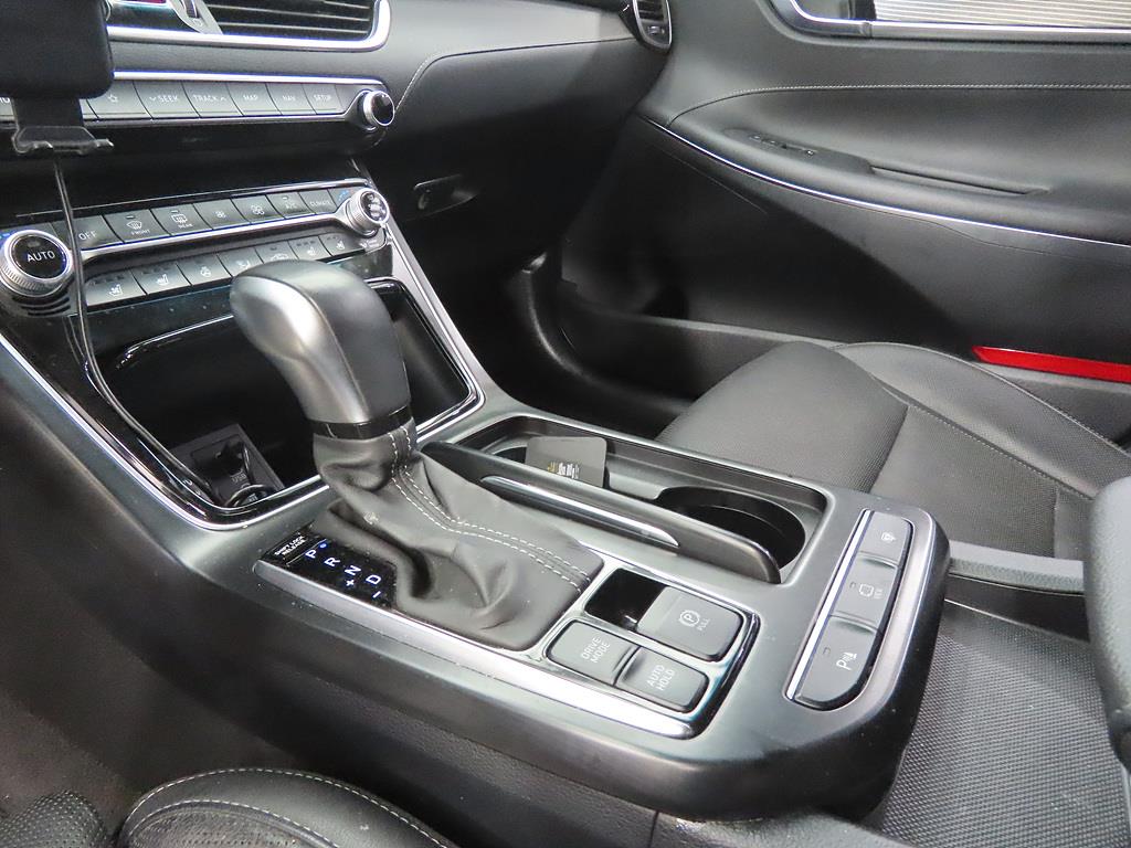 HYUNDAI Grandeur - Vista 11