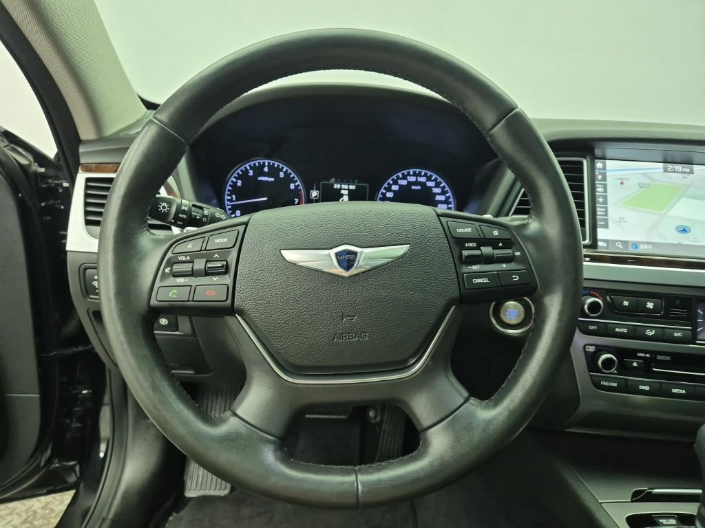 HYUNDAI Genesis - Vista 9