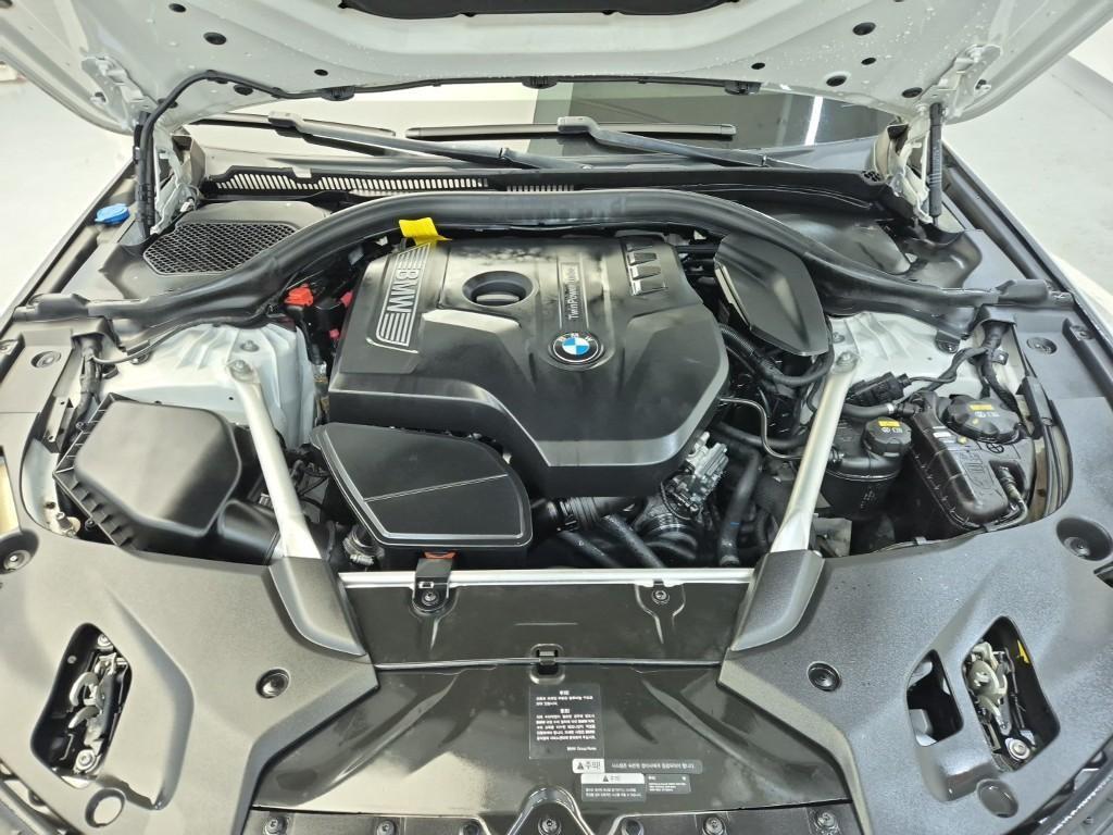 BMW 5 Series - Vista 5