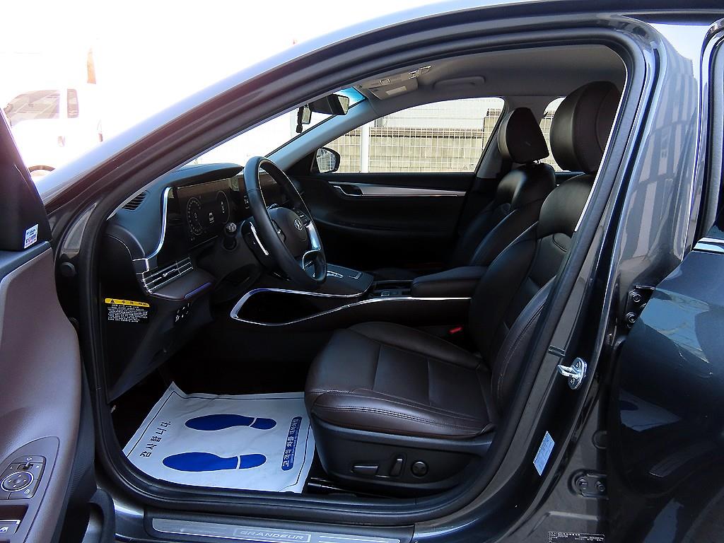 HYUNDAI Grandeur - Vista 5