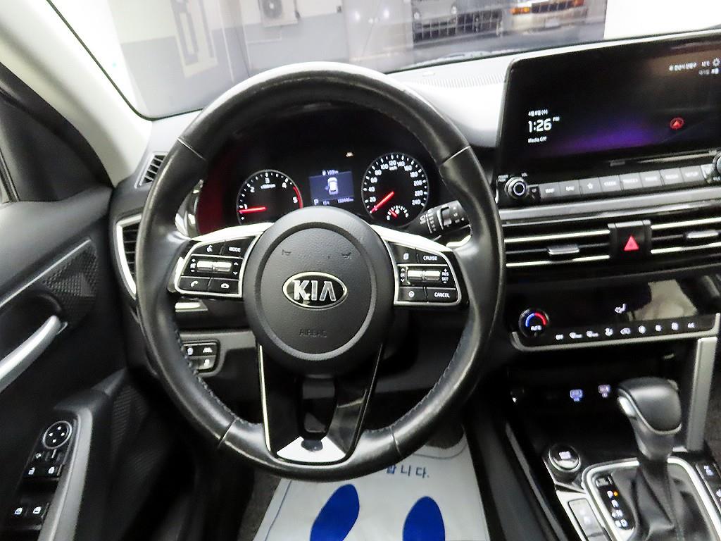 KIA Seltos - Vista 7