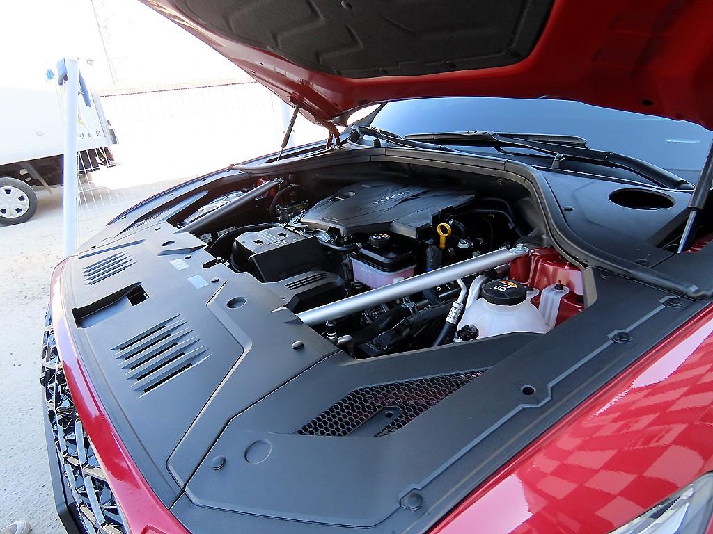 Genesis GV70 2025 Rojo - Importación desde Corea - HF Imports Iquique - Foto 19