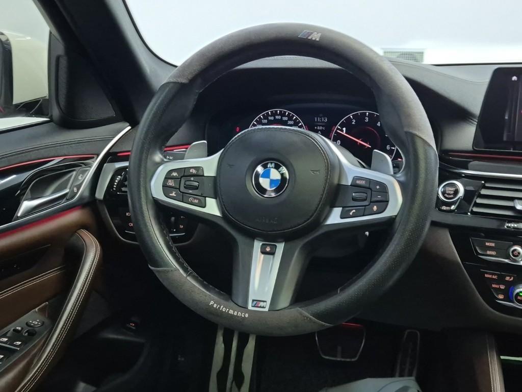 BMW 5 Series - Vista 10