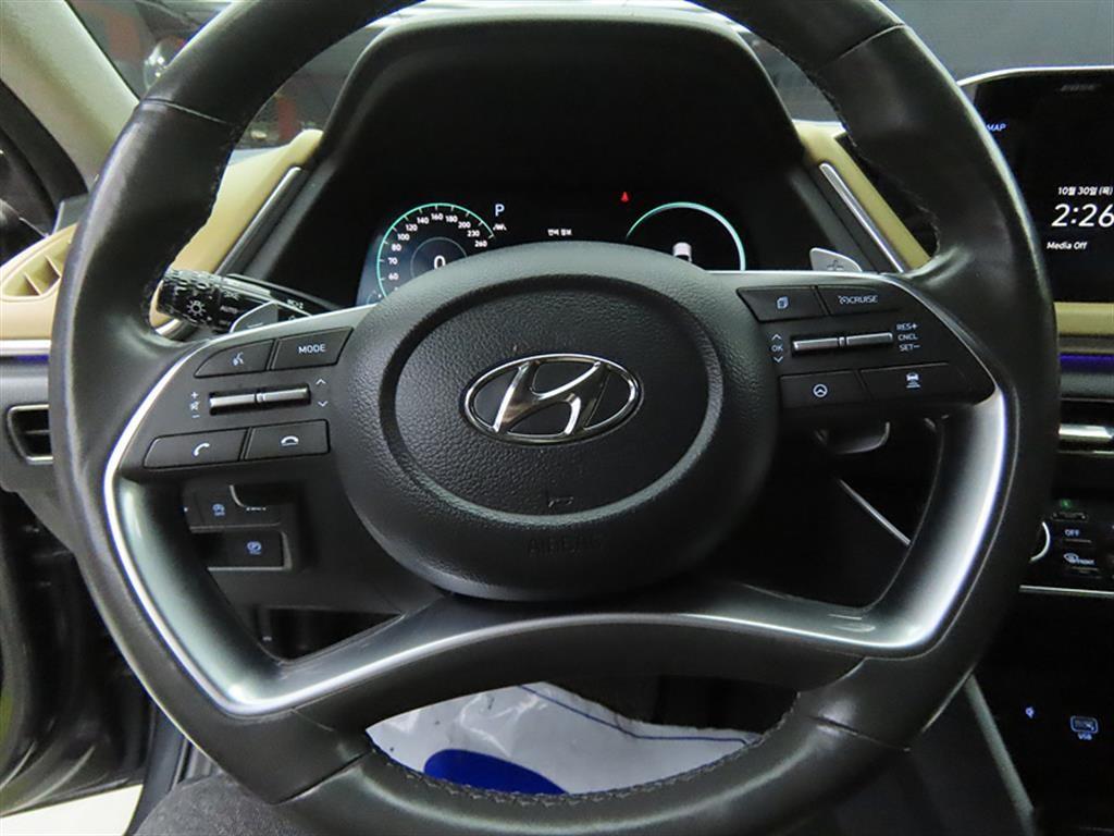 HYUNDAI Sonata - Vista 8