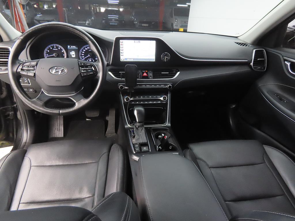 HYUNDAI Grandeur - Vista 7